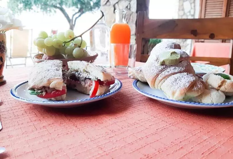 Al Vecchio Pontile Bed And Breakfast