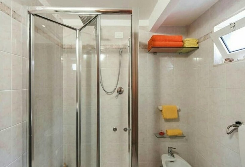 تختخواب و صبحانه Al Fly