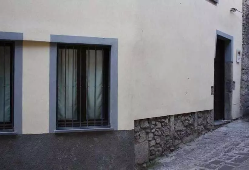 ベッドアンドブレックファースト Il Lupo Rosso