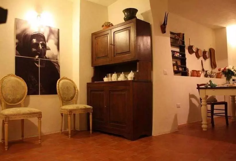 ベッドアンドブレックファースト Il Lupo Rosso