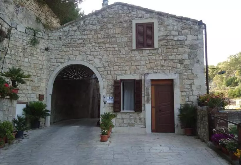 Aamiaismajoitus (B&B) Pineta Monserrato