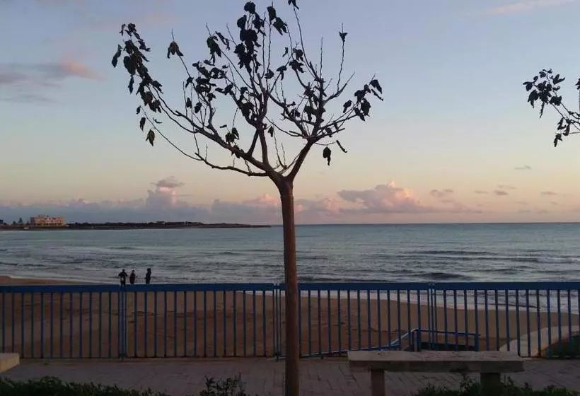 Aamiaismajoitus (B&B) Pineta Monserrato