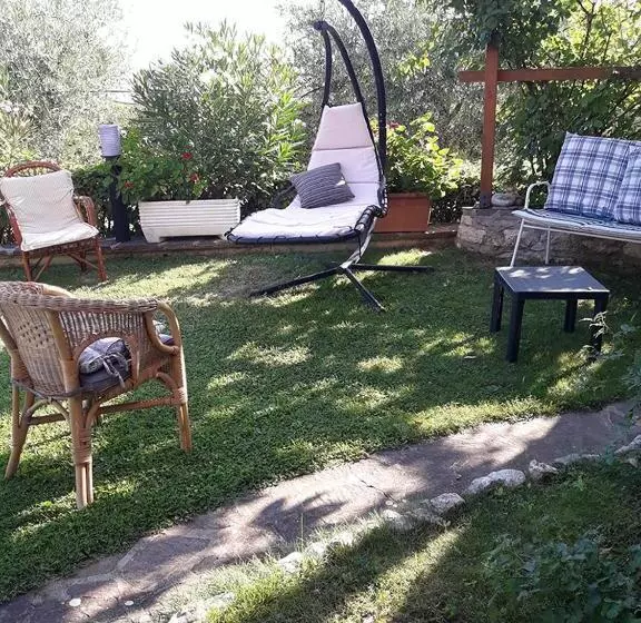 Aamiaismajoitus (B&B) Poggio La Grognola