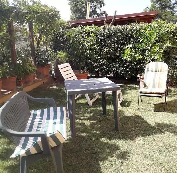 Aamiaismajoitus (B&B) Poggio La Grognola