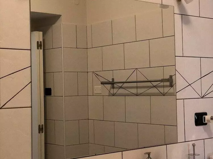 Aamiaismajoitus (B&B) Villa Berghella