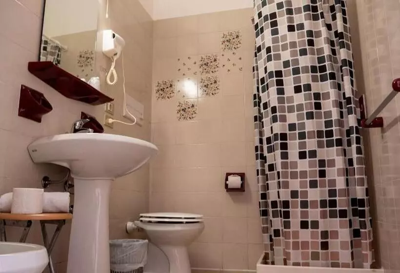 Hotelli Albergo Tecla