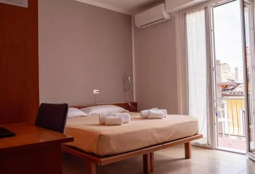 Hotelli Albergo Tecla