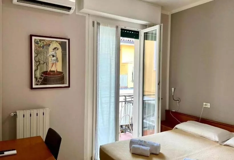 Hotelli Albergo Tecla