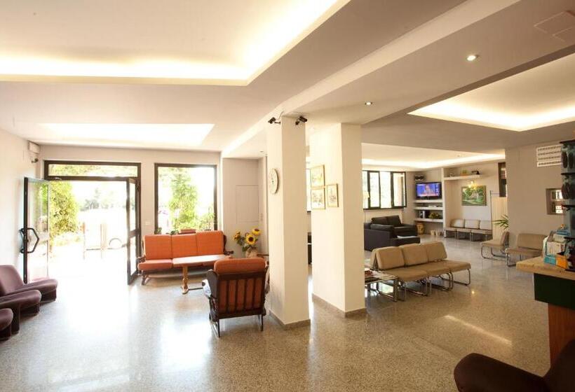 ホテル Nel Pineto