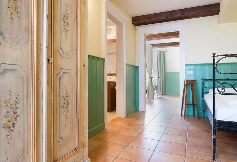 Hotelli Quinz   Locanda Al Lago