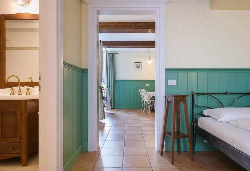 Hotelli Quinz   Locanda Al Lago