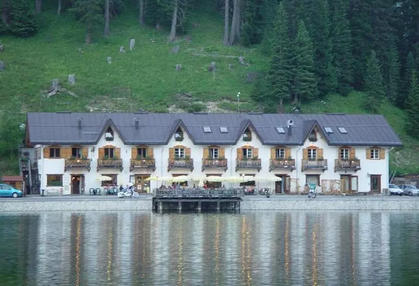 Hotelli Quinz   Locanda Al Lago