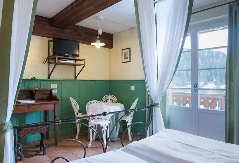 Hotelli Quinz   Locanda Al Lago