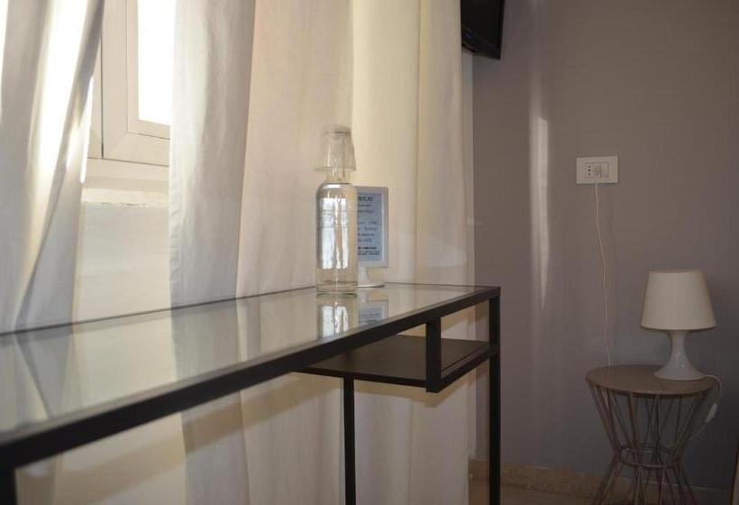 فندق Spot Varazze