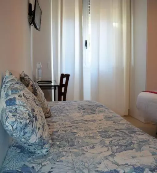 ホテル Spot Varazze