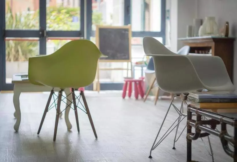 ホテル Spot Varazze