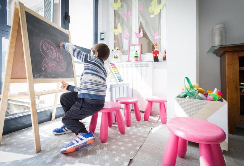 فندق Spot Varazze