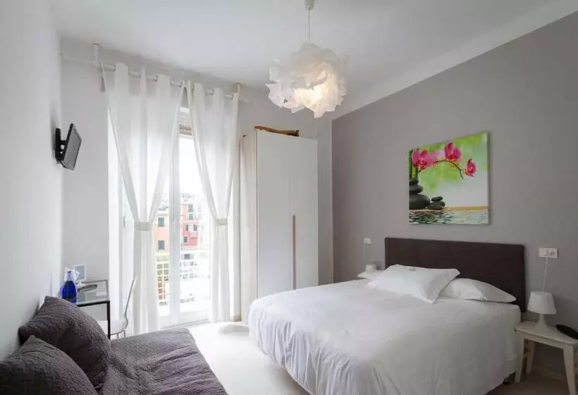 ホテル Spot Varazze