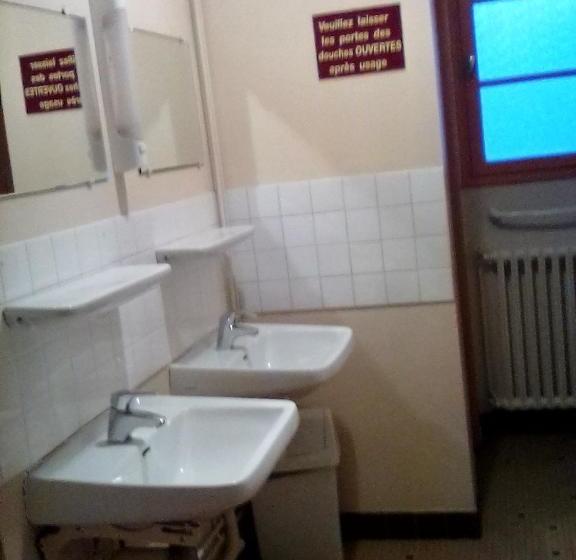 הוסטל Chalet Peyranere