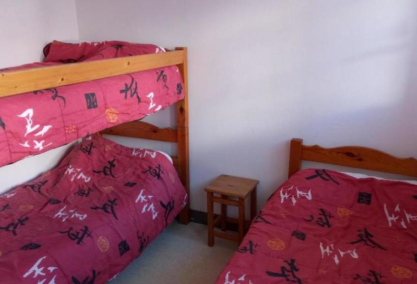 הוסטל Chalet Peyranere