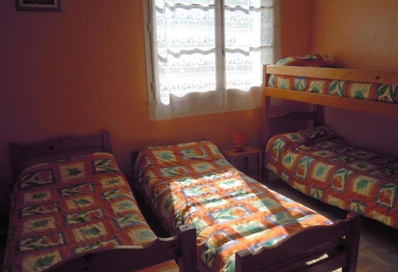 הוסטל Chalet Peyranere