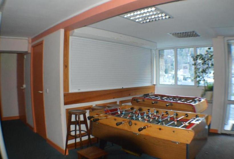 הוסטל Chalet Peyranere