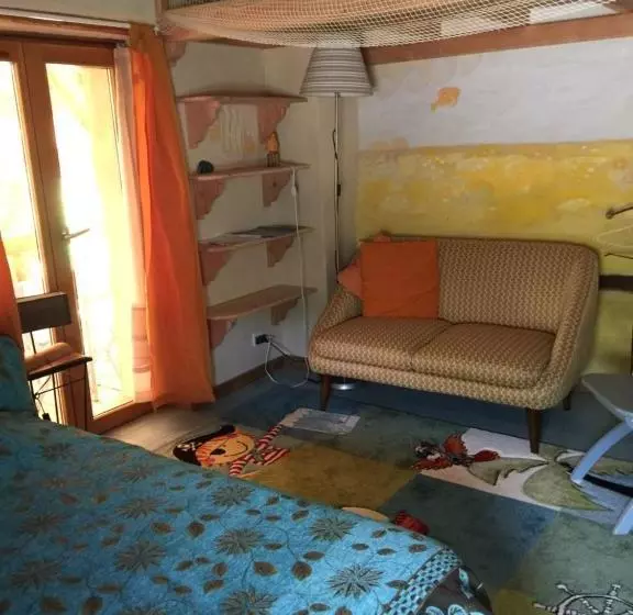 تختخواب و صبحانه La Source, Vegetarian Guest House