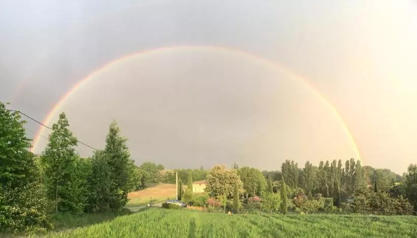 تختخواب و صبحانه La Source, Vegetarian Guest House