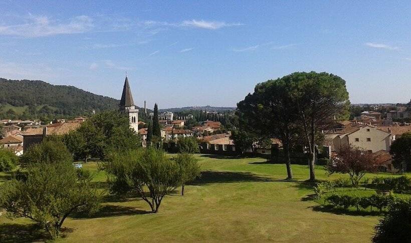 צימר Castrum Di Serravalle