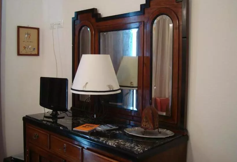 Aamiaismajoitus (B&B) Domus Petrae   Ripatransone