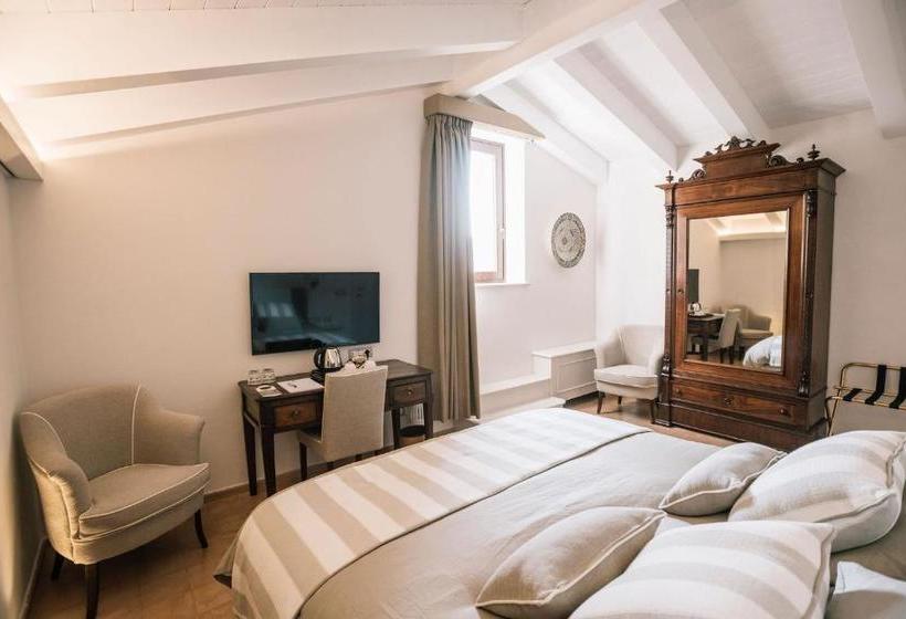Bed and Breakfast Giardini Calce   Luxury Rooms