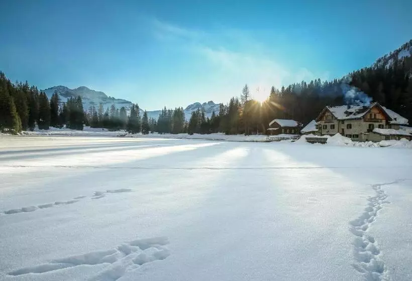 تختخواب و صبحانه Rifugio Lago Nambino