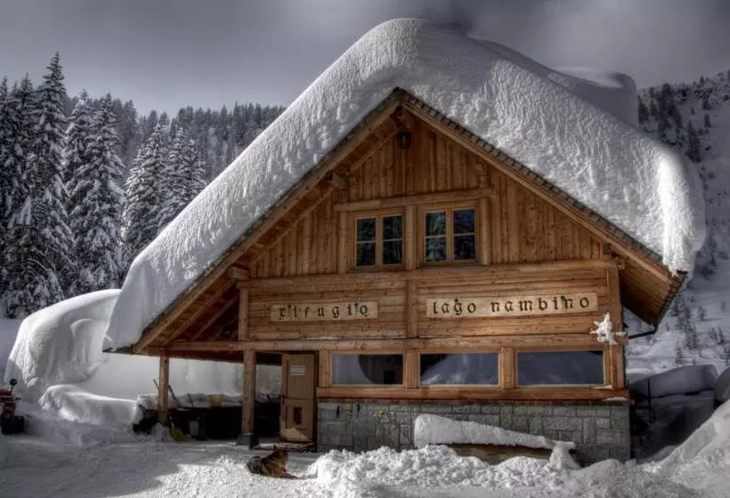 تختخواب و صبحانه Rifugio Lago Nambino