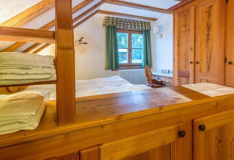 مبيت وإفطار Rifugio Lago Nambino