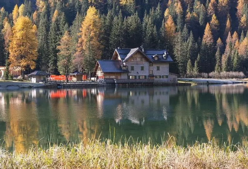 تختخواب و صبحانه Rifugio Lago Nambino