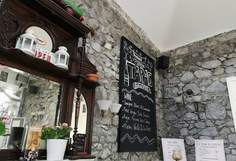 민박 Townsend House Guest House