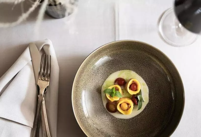 ホテル Alpine Spa Resort Viktoria