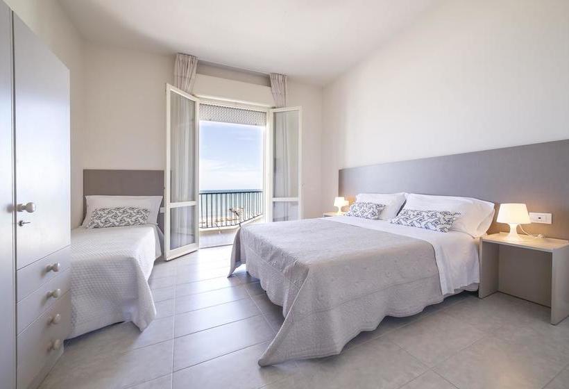 Ambasciatori Hotel   Beach Front  Breakfast Xxl & Brunch Until 12 30pm