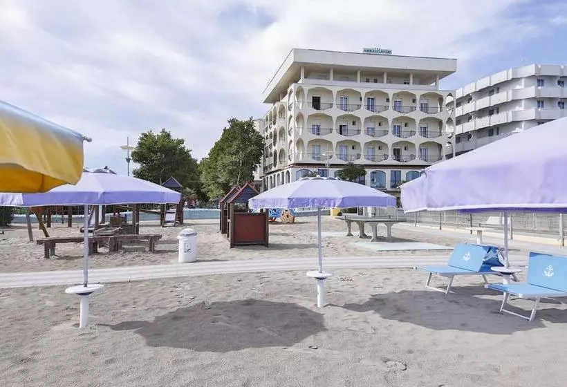 Ambasciatori Hotel   Beach Front  Breakfast Xxl & Brunch Until 12 30pm