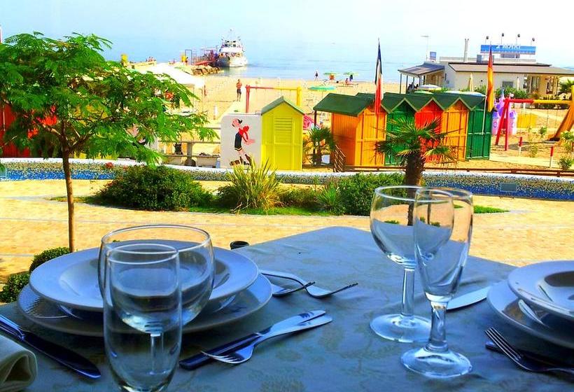 Ambasciatori Hotel   Beach Front  Breakfast Xxl & Brunch Until 12 30pm