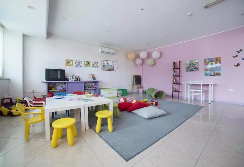 Ambasciatori Hotel   Beach Front  Breakfast Xxl & Brunch Until 12 30pm