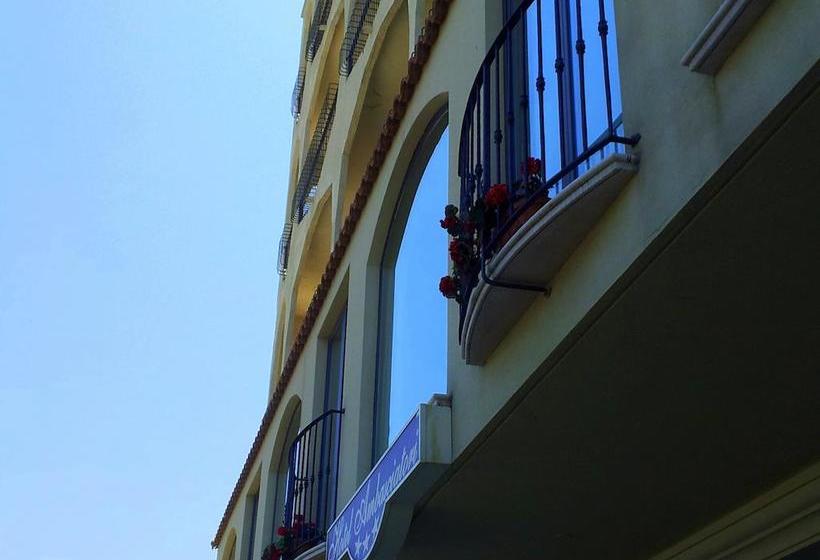 Ambasciatori Hotel   Beach Front  Breakfast Xxl & Brunch Until 12 30pm