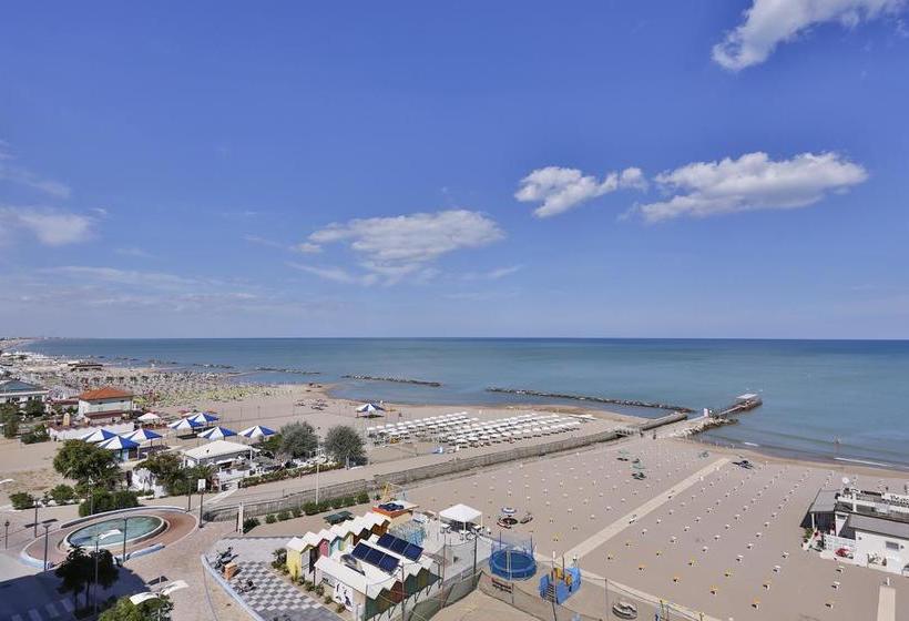 Ambasciatori Hotel   Beach Front  Breakfast Xxl & Brunch Until 12 30pm