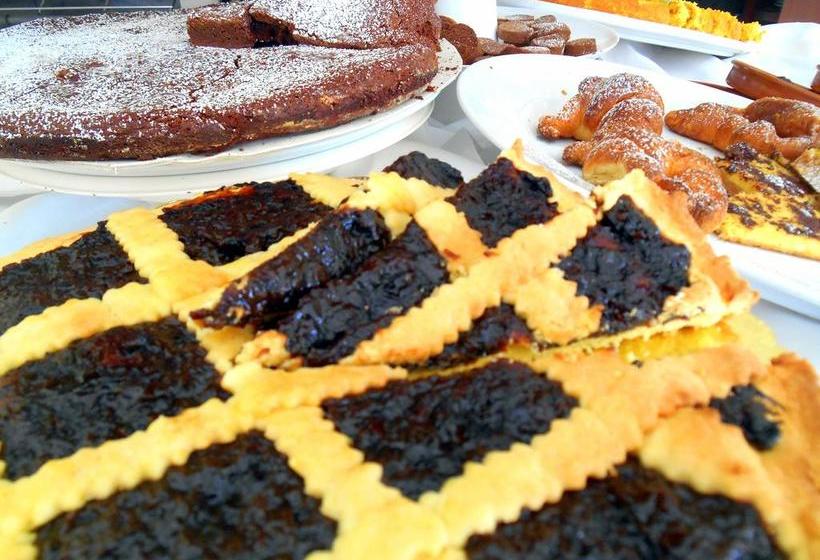 Ambasciatori Hotel   Beach Front  Breakfast Xxl & Brunch Until 12 30pm