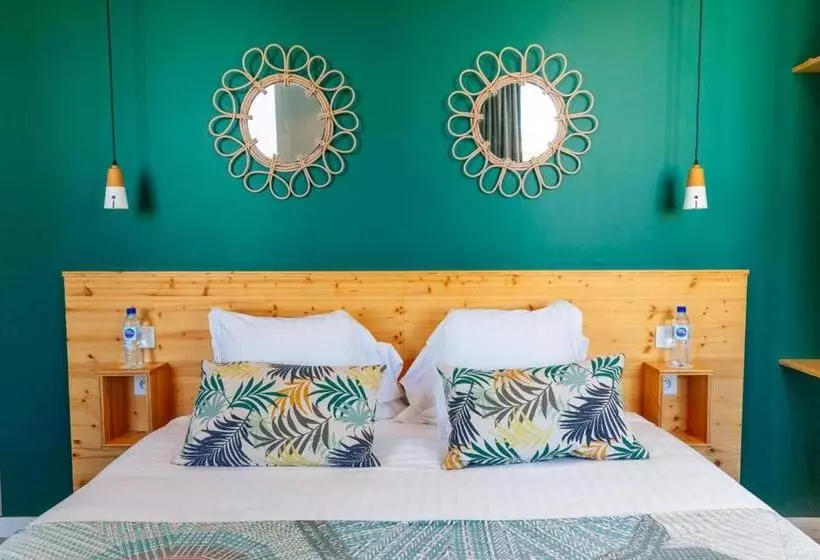 ホテル Cafe Miramar