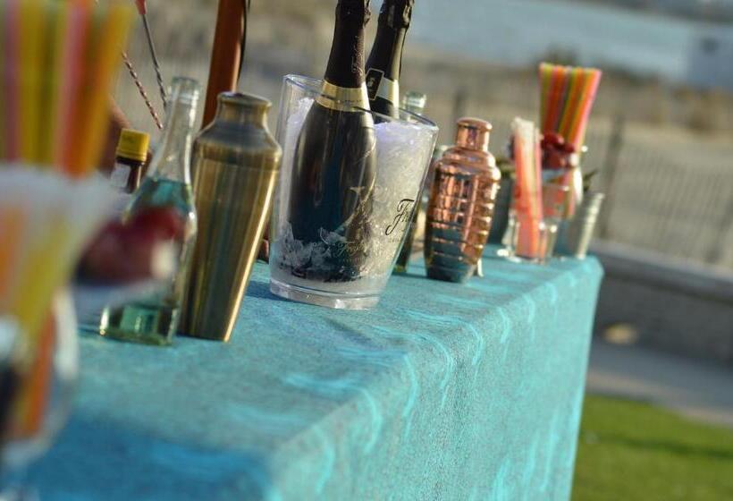 בית מלון כפרי Cafe Miramar