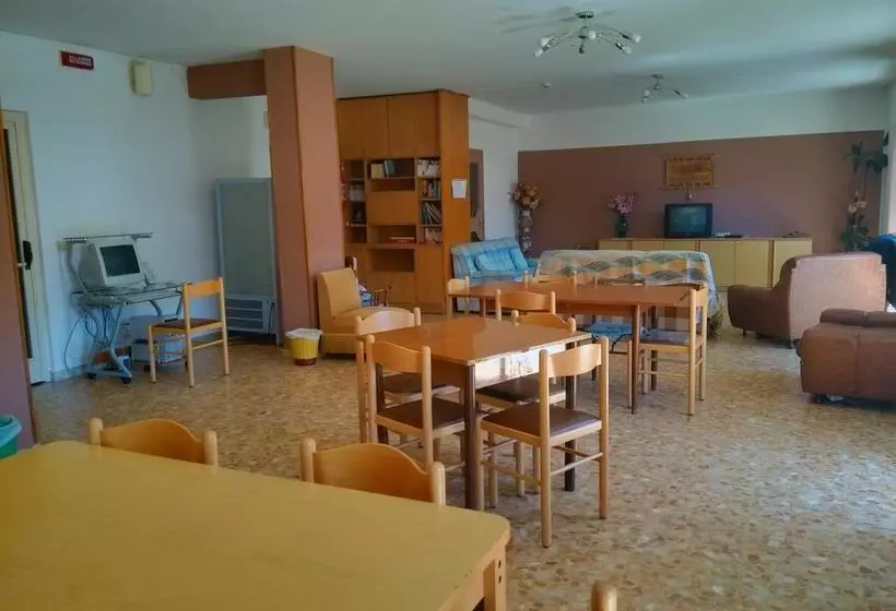 ホテル Casa Per Ferie Beato Rosaz