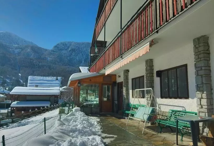 ホテル Casa Per Ferie Beato Rosaz