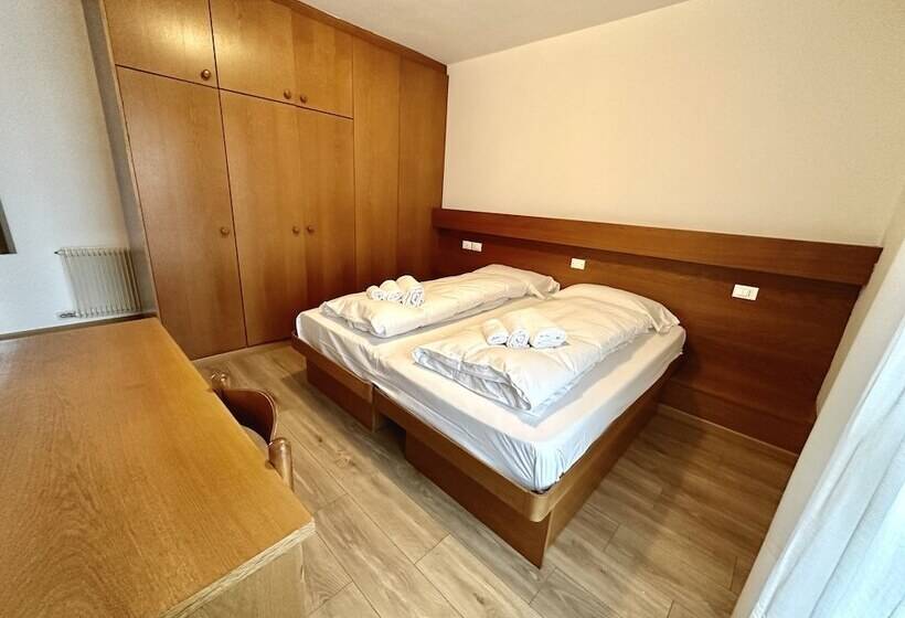 בית מלון כפרי Ferrari