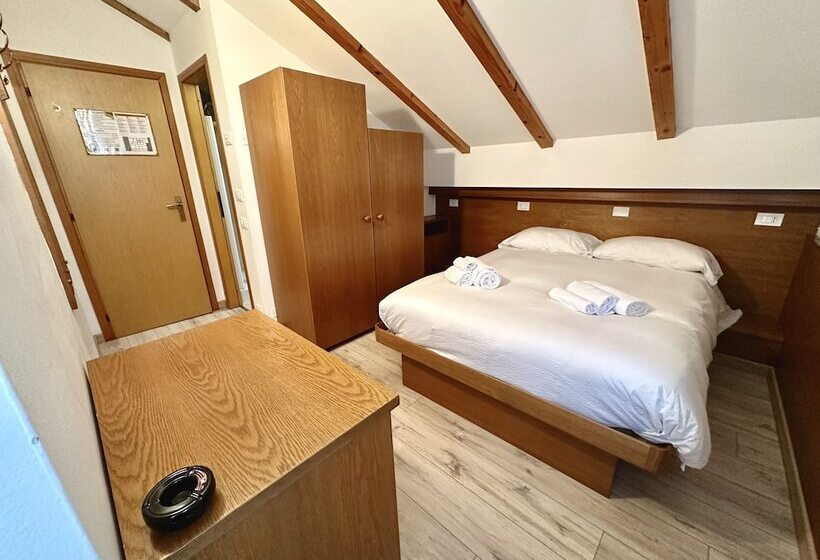 בית מלון כפרי Ferrari